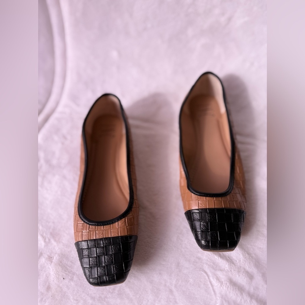 INC International | Jenaya tan / brown & black ballet flat shoes 7M handmade - Picture 9 of 12